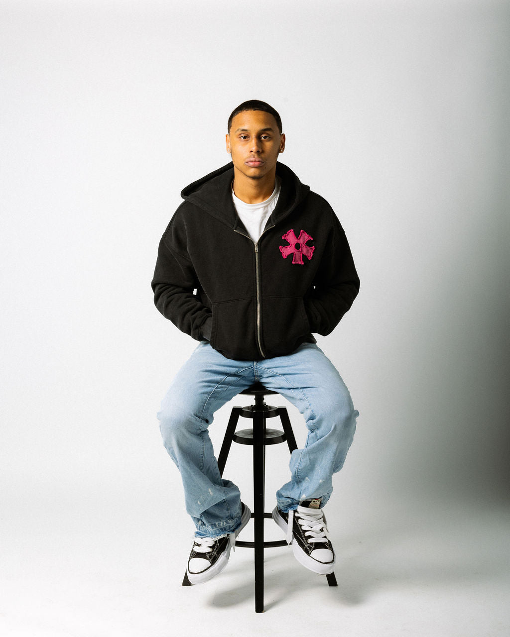 GENESIS ZIP UP HOODIE